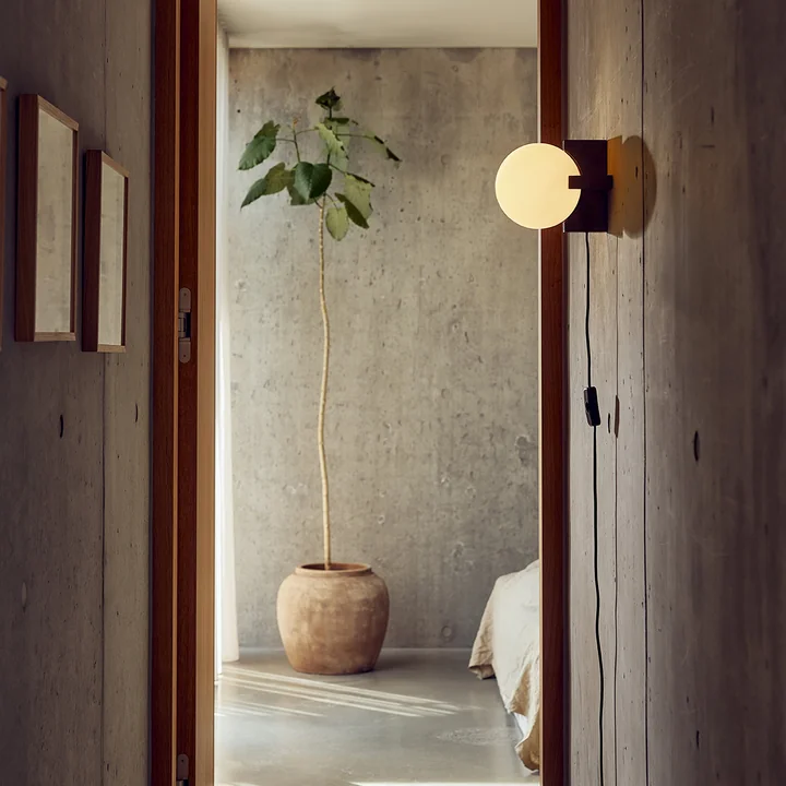 Frandsen - Hito Tischleuchte / Wandleuchte, schwarz- weiß