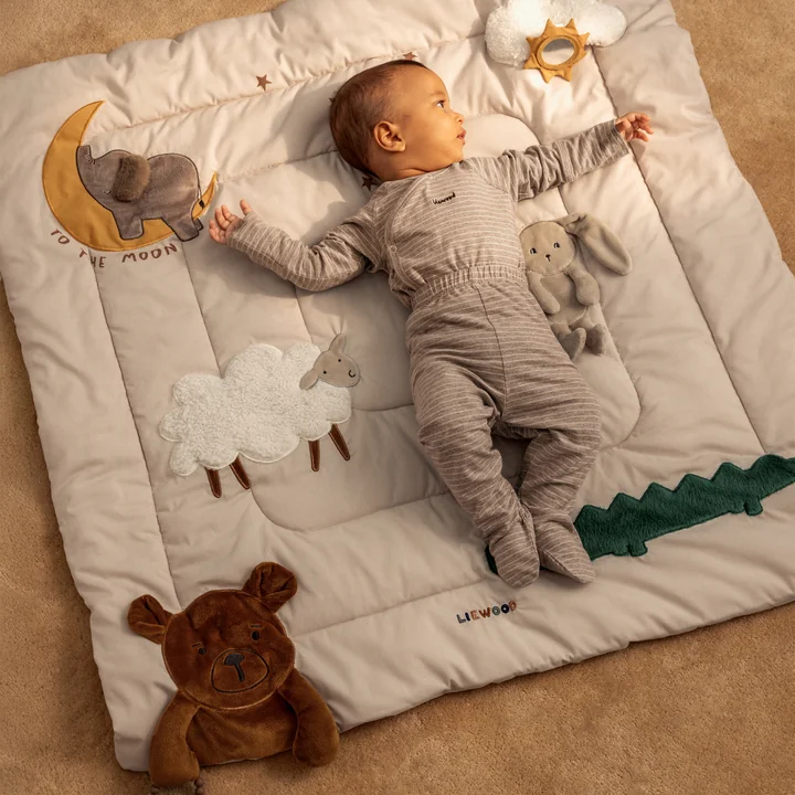 LIEWOOD - Bernet Aktivitätsdecke, 95 x 95 cm, sandy multi mix