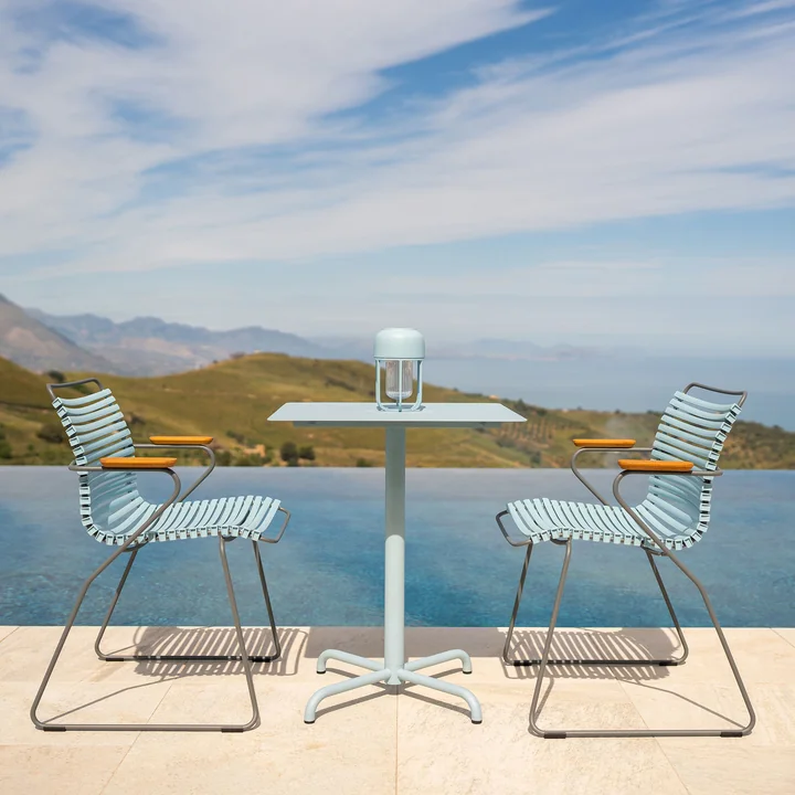 HOUE - CLICK Outdoor Dining Armlehnstuhl mit niedriger Lehne