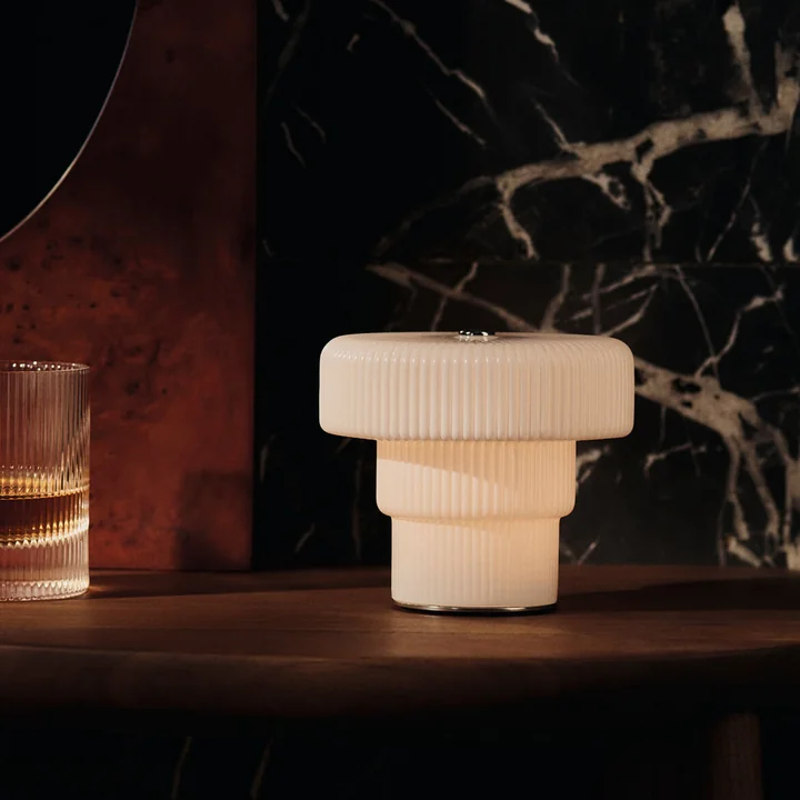 Ferm Living - Ripple LED Akku-Leuchte, weiß