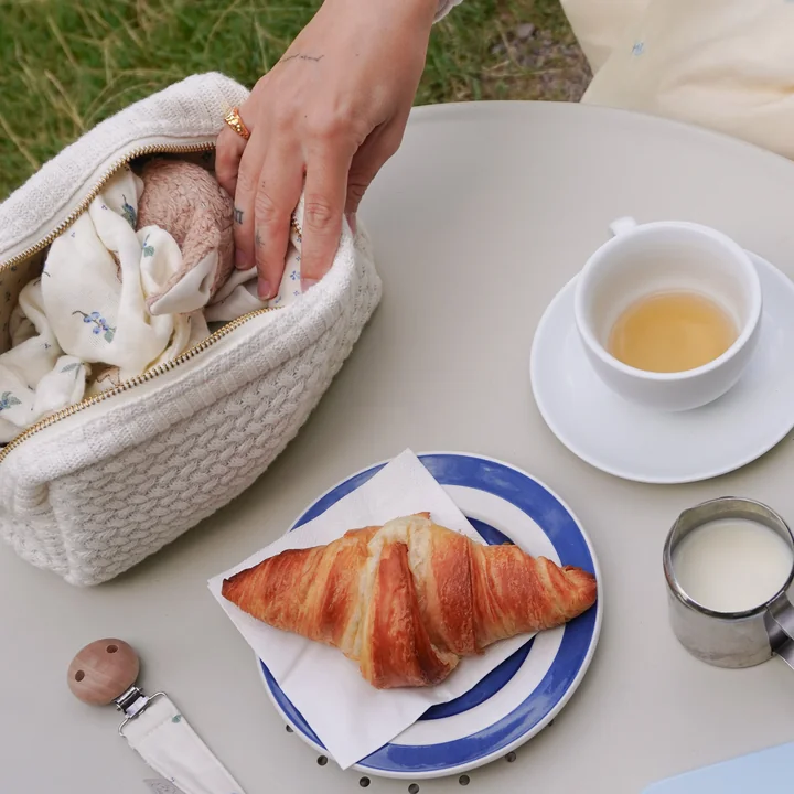 Cam Cam Copenhagen - Kosmetiktasche, gestrickt, off-white / capri