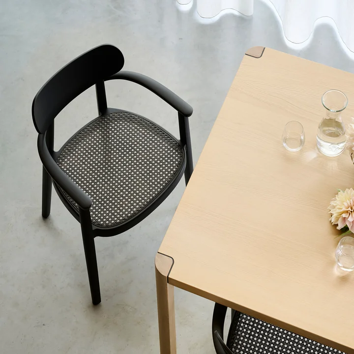 Thonet - 118 FV Armlehnstuhl, Rohrgeflecht Dark Melange / Buche schwarz (TP 29)