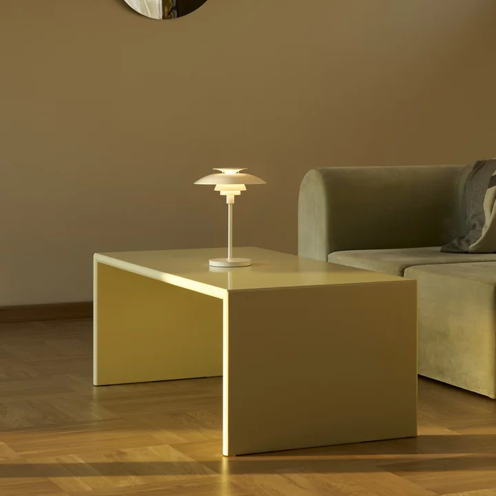 Louis Poulsen - PH80 Portable Akku LED-Tischleuchte, opalweiß / weiß