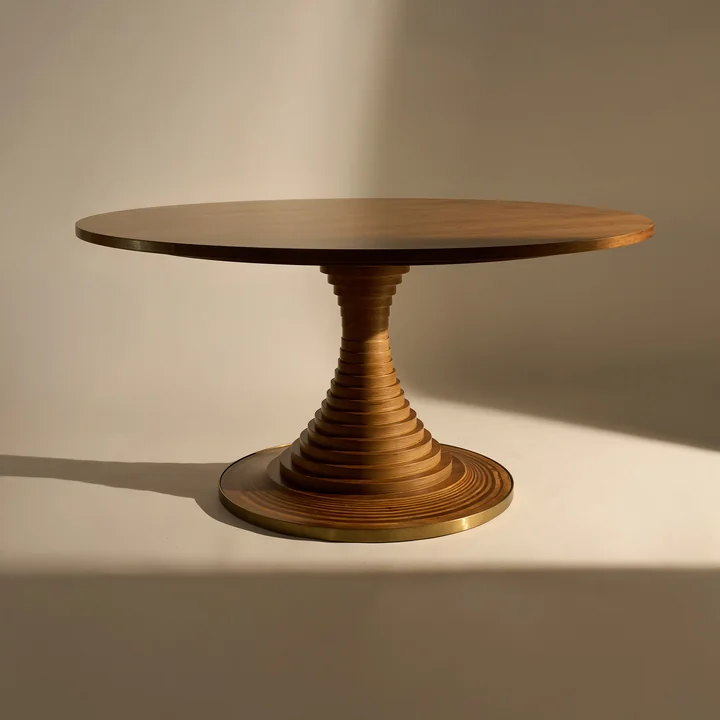 Gubi - Tavolo a Dischi Esstisch, amerikanischer Nussbaum