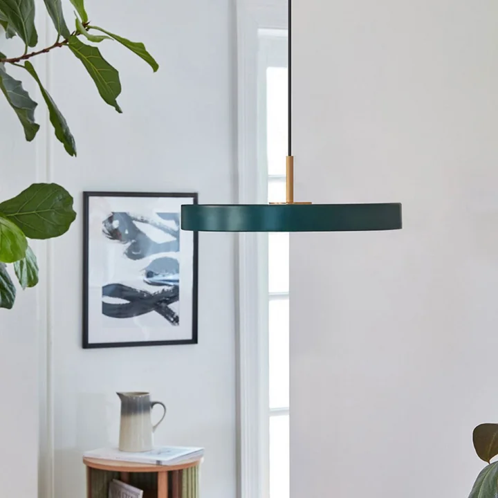 Umage - Asteria Mini LED-Pendelleuchte, Messing / forest