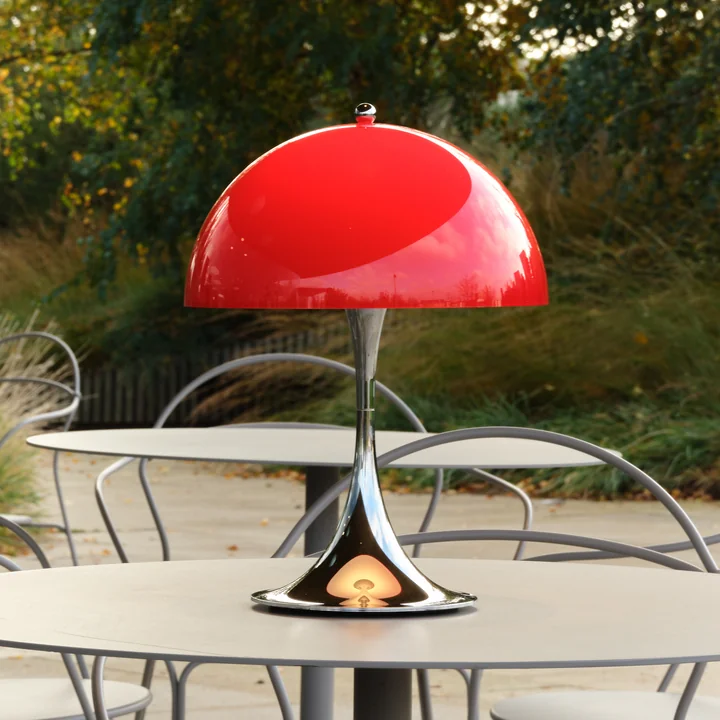 Louis Poulsen - Panthella 250 Portable V3 Akku LED-Tischleuchte, chrom / original opal rot