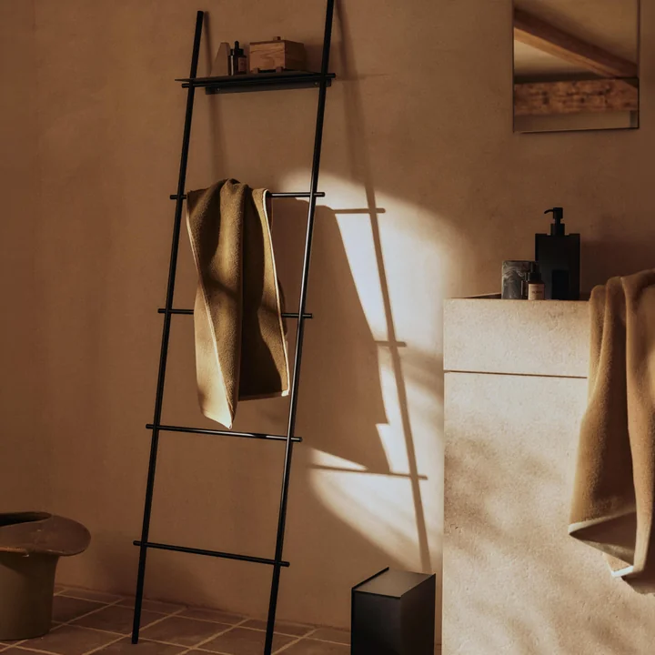 Ferm Living - Dora Handtuchleiter, schwarz