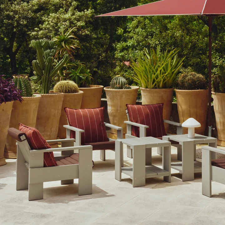 HAY - Crate Lounge Chair, Crate Beistelltisch, london fog