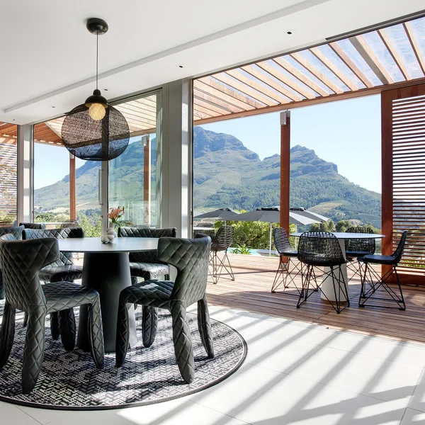 In Höhe, Breite, Farbe, Material und Formgebung flexibel