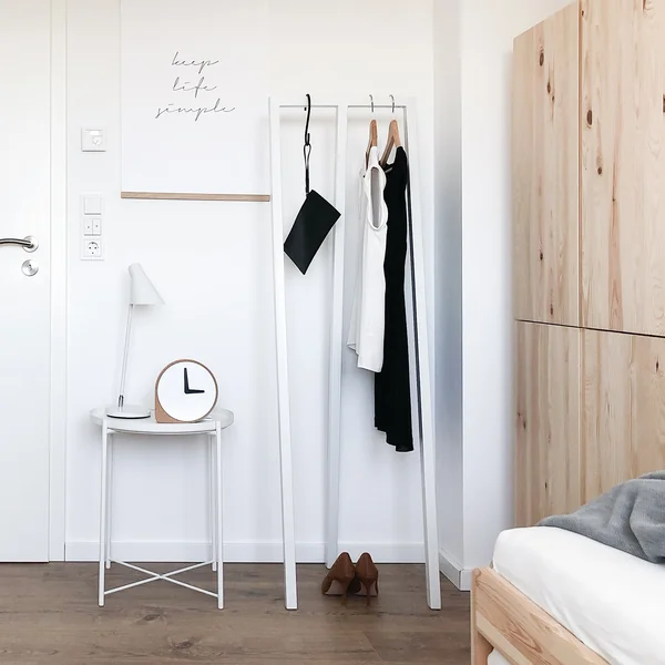 HAY - Loop Stand Hall (klein), weiß