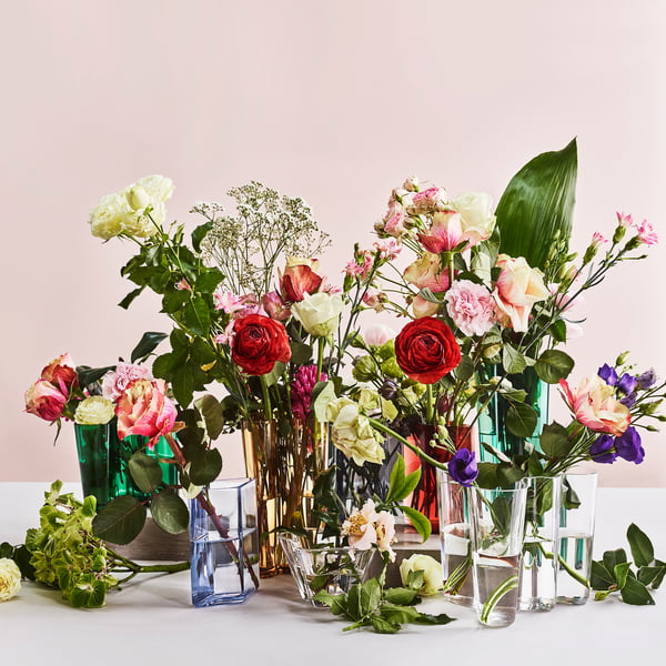 Aalto Vase Savoy 160 mm von Iittala mit Blumen