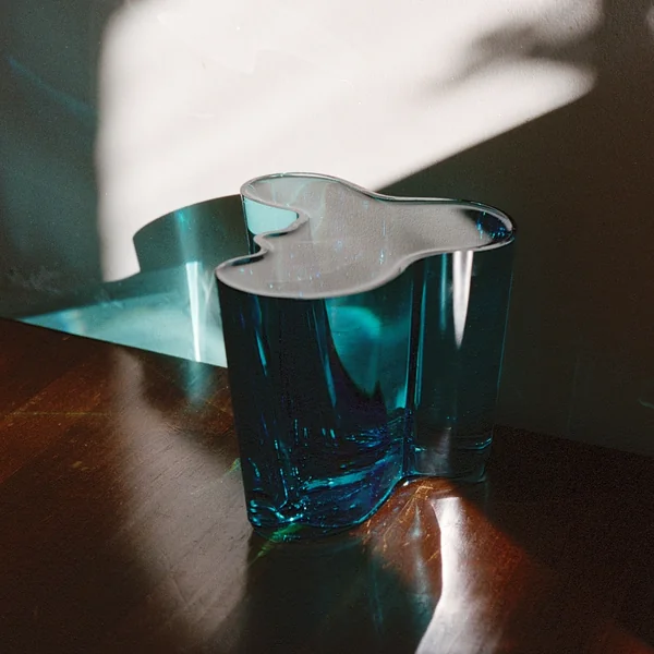 Aalto Vase von Iittala in Seeblau