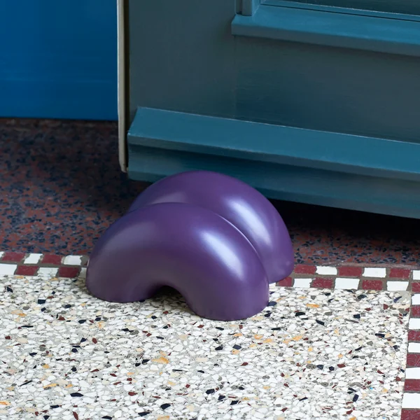 W&S Double Donut Türstopper, lila von HAY.