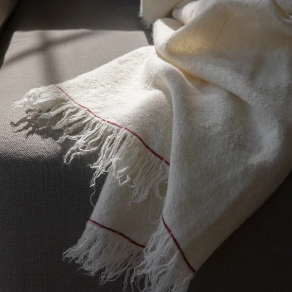 Die Battus Wolldecke von Audo