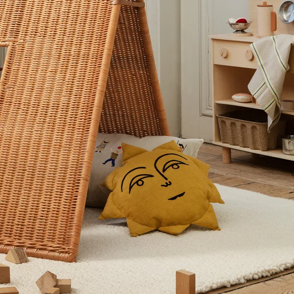 Sun Kissen von Ferm Living in der Farbe gelb