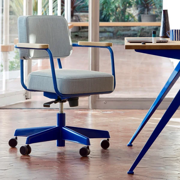 Fauteuil Direction Pivotant Bürostuhl von Vitra in der Ausführung Eiche natur / eisgrau melange