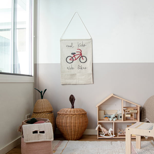 Wandteppich, Cool Kids Ride Bikes, 45 x 70 cm, natur / rot von Lorena Canals