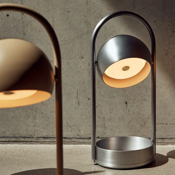 Frandsen - Ball Portable LED Tischleuchte, aluminium gebürstet