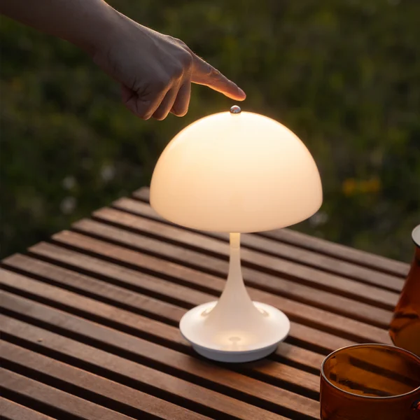 Louis Poulsen - Panthella 160 Portable V3 Akku LED-Tischleuchte, opalweiß
